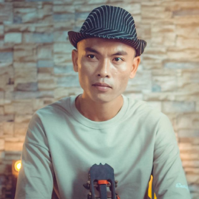 Tôi Vẫn Cô Đơn