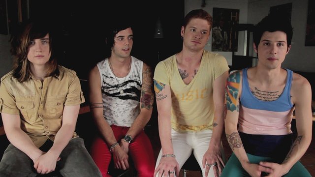 Up Close and Personal with Hot Chelle Rae (EPK)