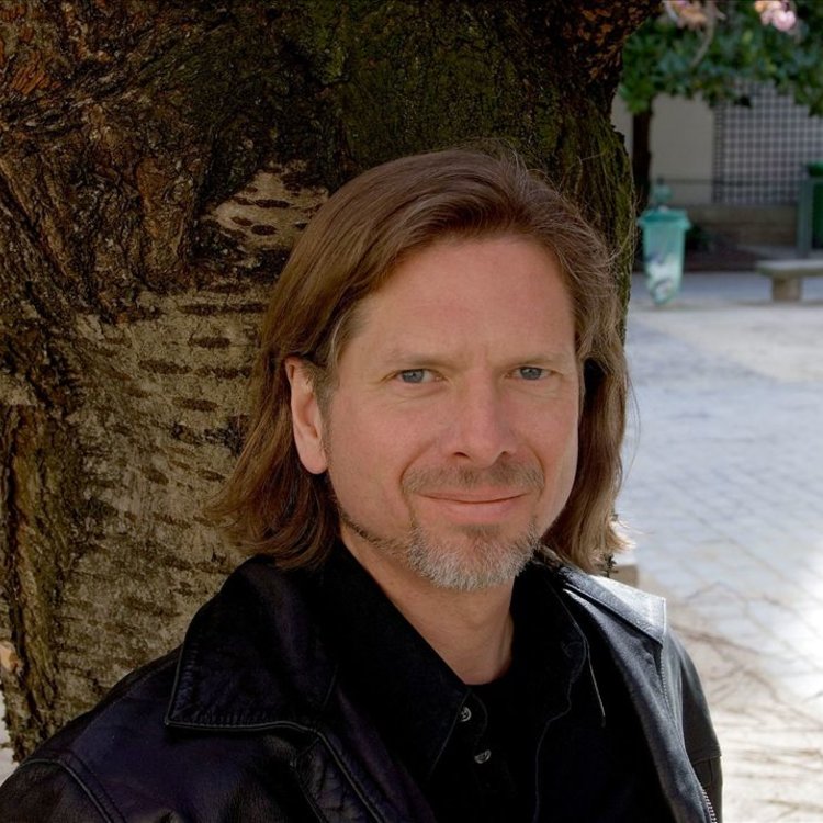 Lisa Roux's Instagram, Twitter & Facebook on IDCrawl