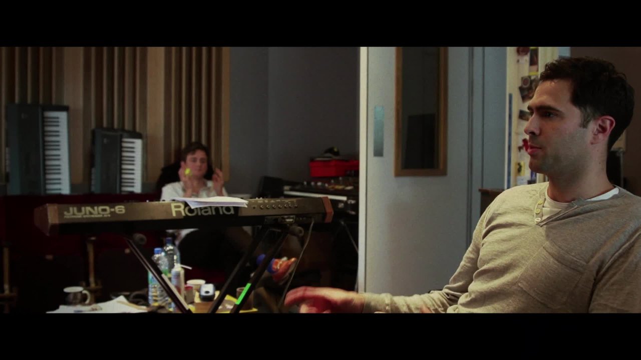 Trailer 2