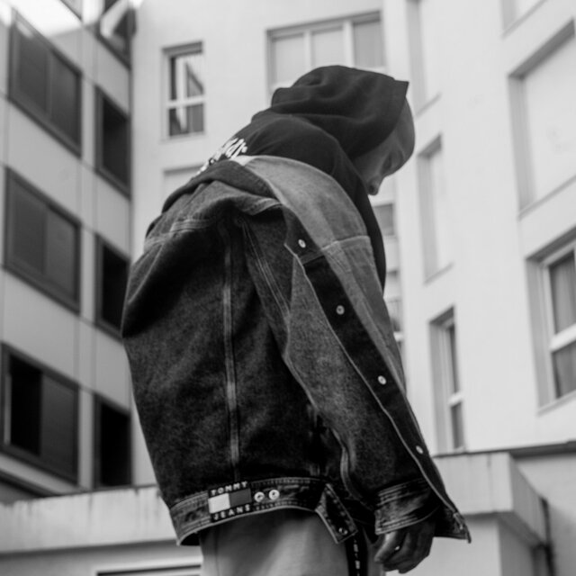 Sur la ville (feat. keezle)