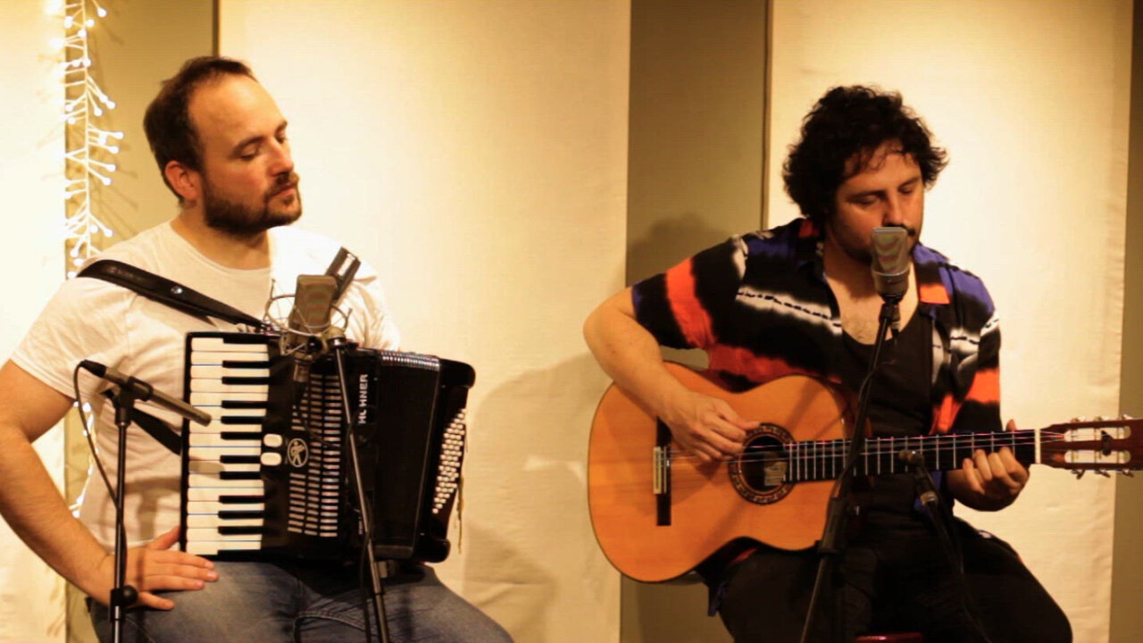 Quién Me Mandaba a Mí (En Acústico)