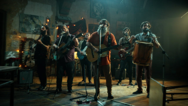 Arderemos (Official Video)