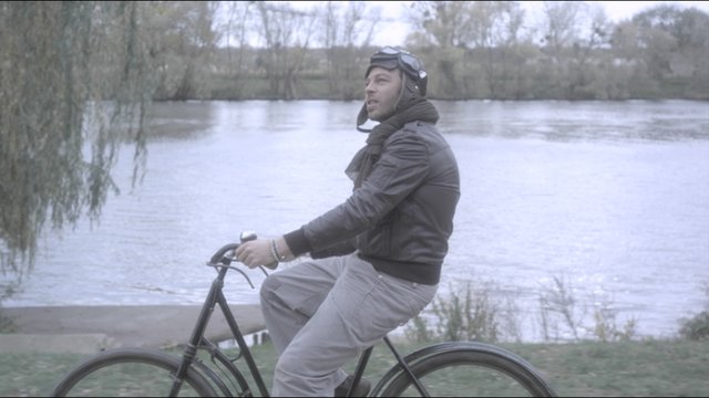 Dingue, dingue, dingue