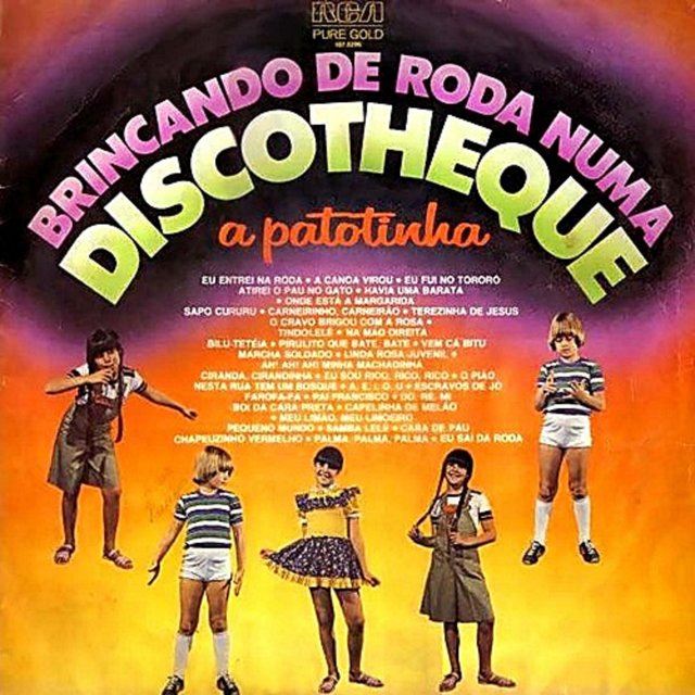Brincando de roda numa discotheque