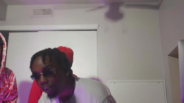 In Here (feat. Kendawg)