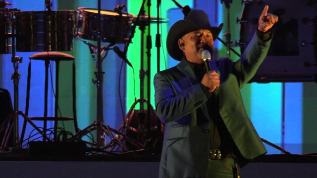 Entre Golpes y Besos, en Vivo 45 Aniversario