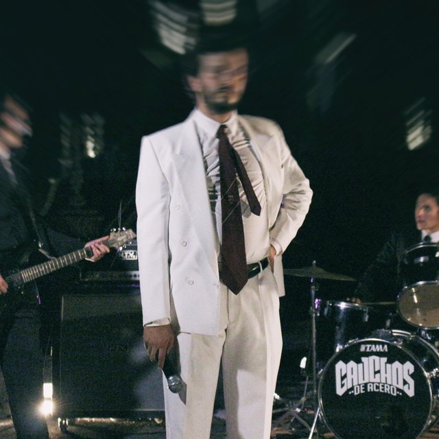 Prensado (feat. Genarock)