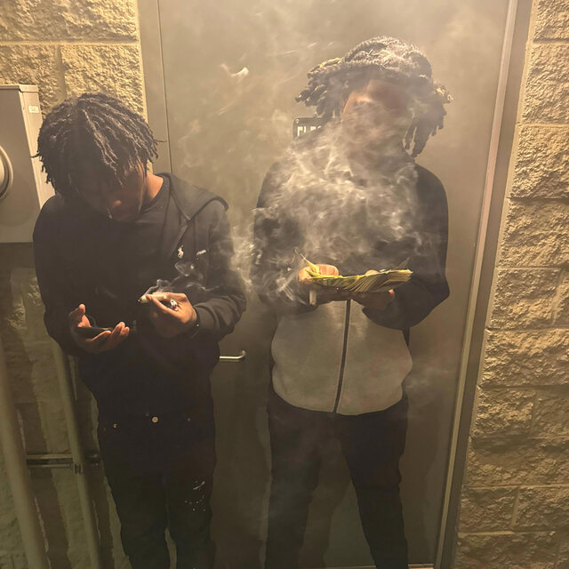 Sliming for it (feat. Lil nana)