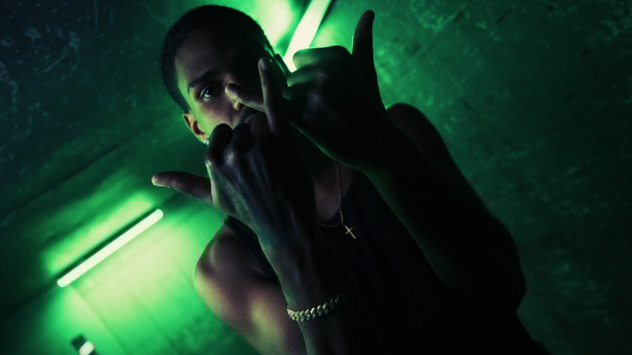1311 (Clip officiel)