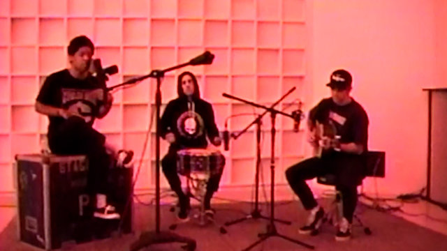 estella// (feat. Travis Barker) (Acoustic Performance)