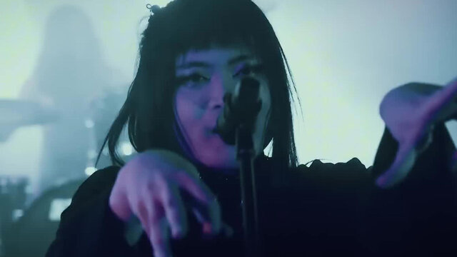 津波 ('Tsunami')