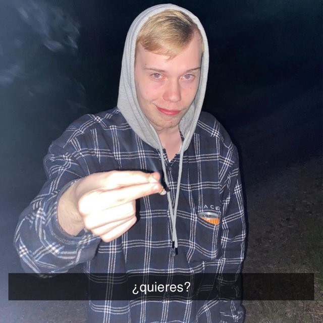 HÅLL KÄFTEN (feat. YUNG DATA)