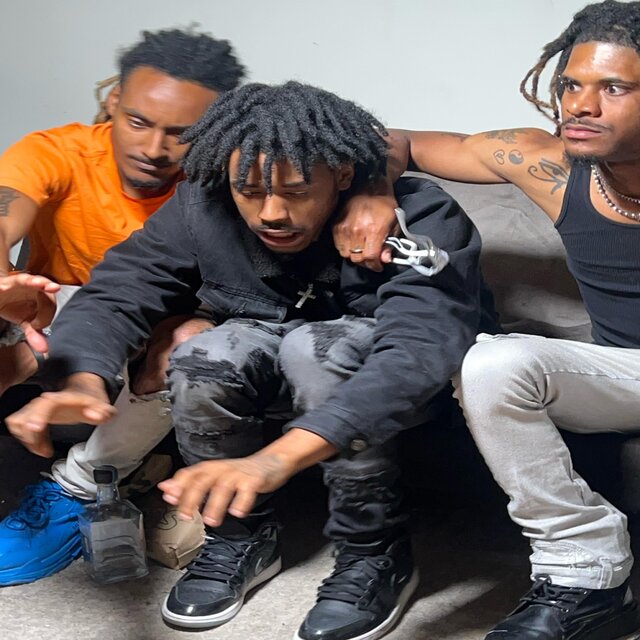 Seen B4 (feat. Vaughntoolit & Treladdin)