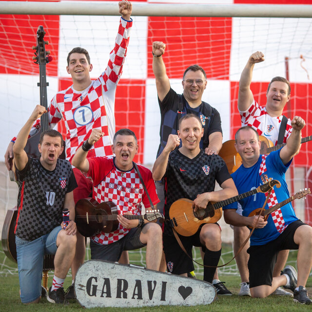 Navijački bećarac