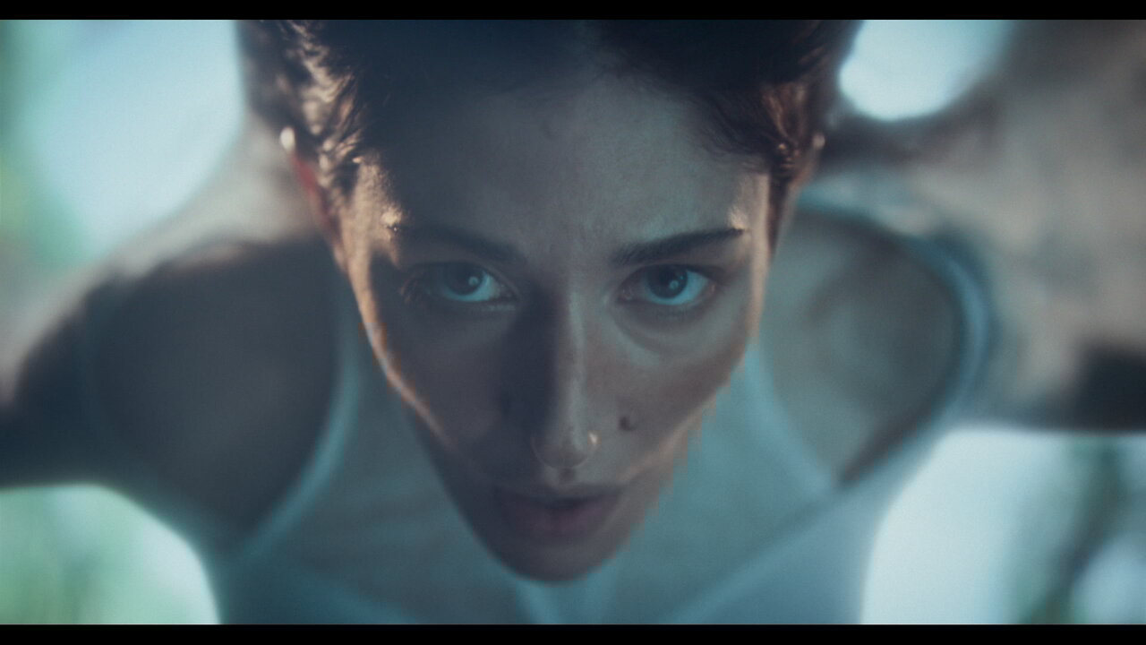 Sirens (feat. Caroline Polachek)