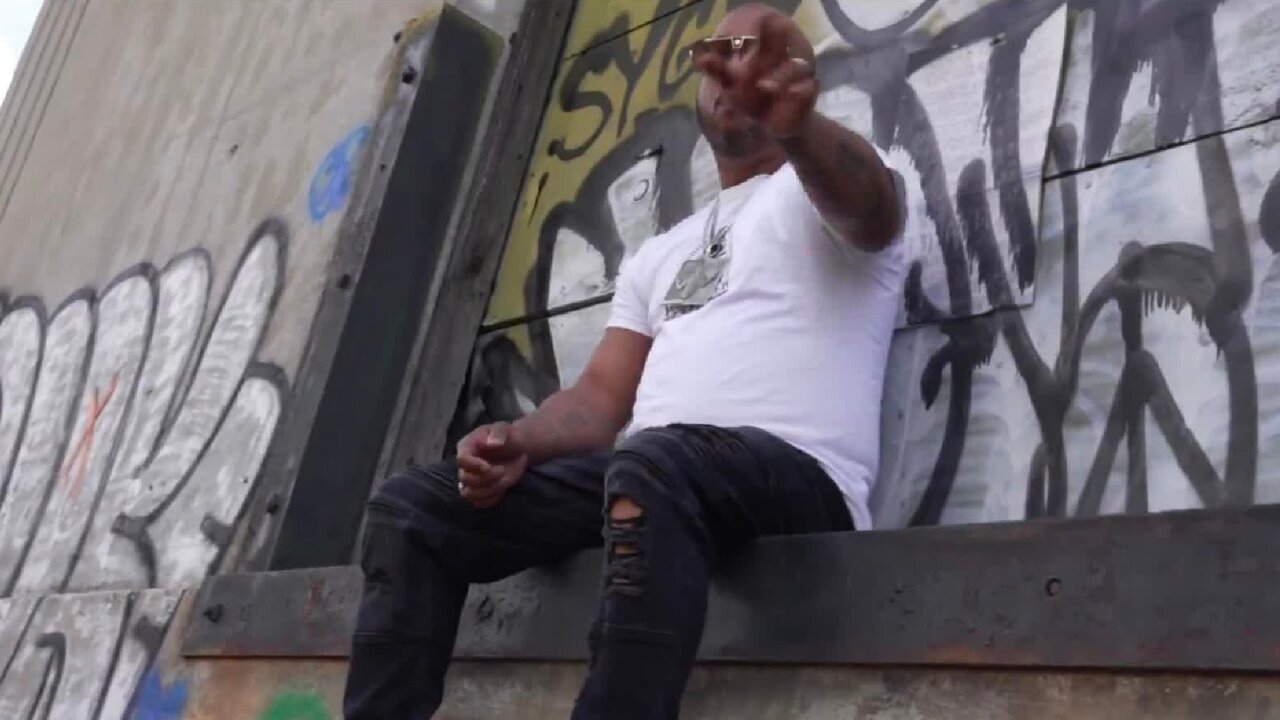 1000 STYLES (Official Video) (Original)