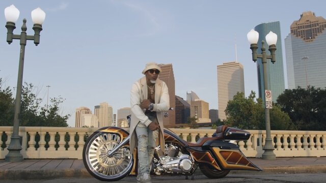 Ready For The Weekend (Official Music Video)