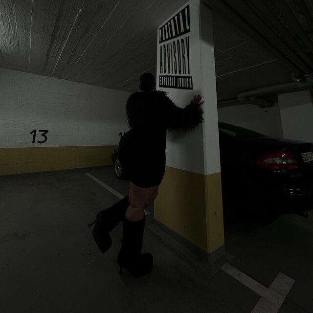vis à vis
