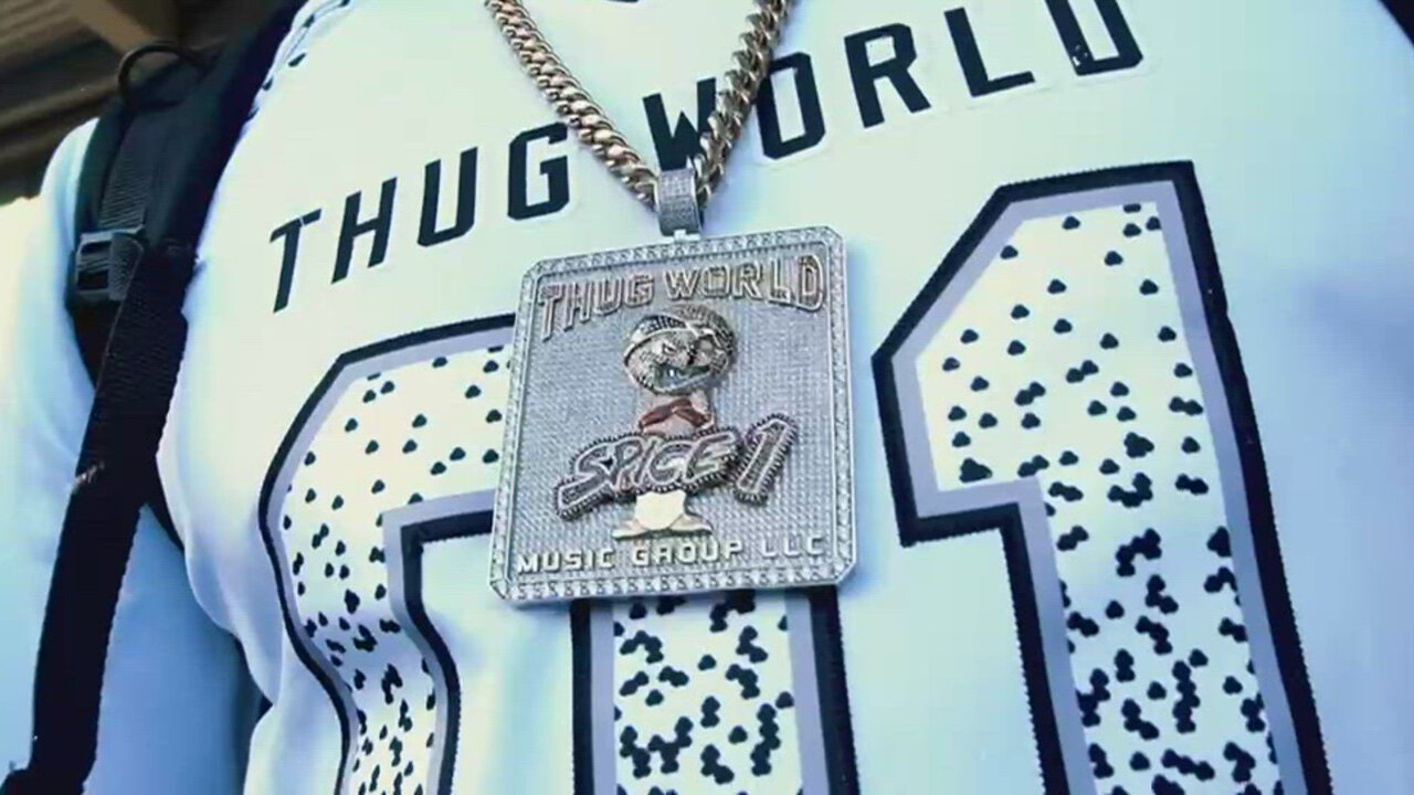 Spice 1 featuring Rico 2 Smoove "Goonin"