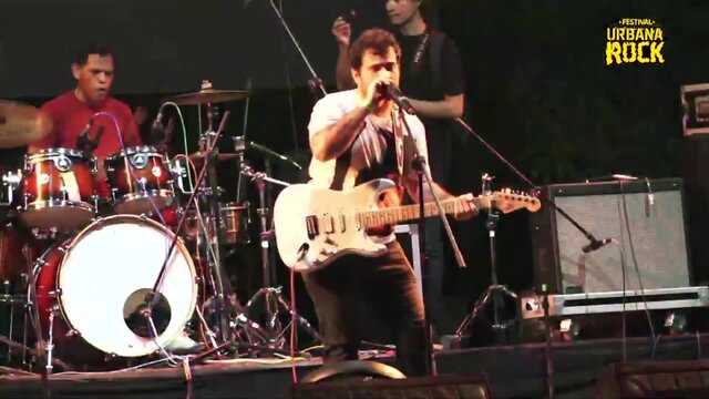 Fuzil