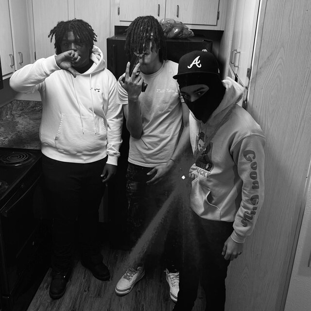 KEEP YO DISTANCE (feat. JME ROSE & Keefy Low)