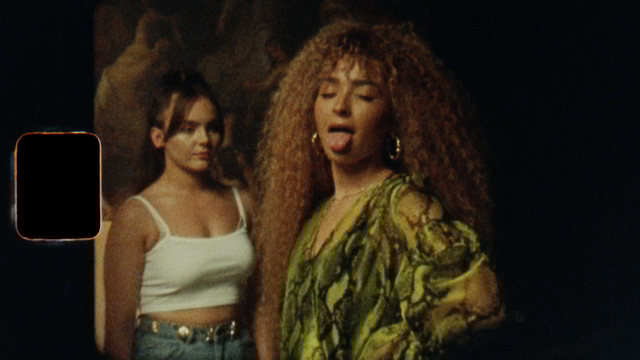 Mama (Behind The Scenes)