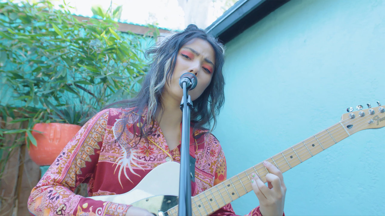 Velcro (feat. Gus Dapperton) (Live Video)