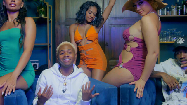 Look At Me (feat. Eli Fross) (Official Video)