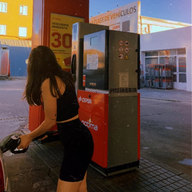 Sidechicks (feat. Benjamin God)