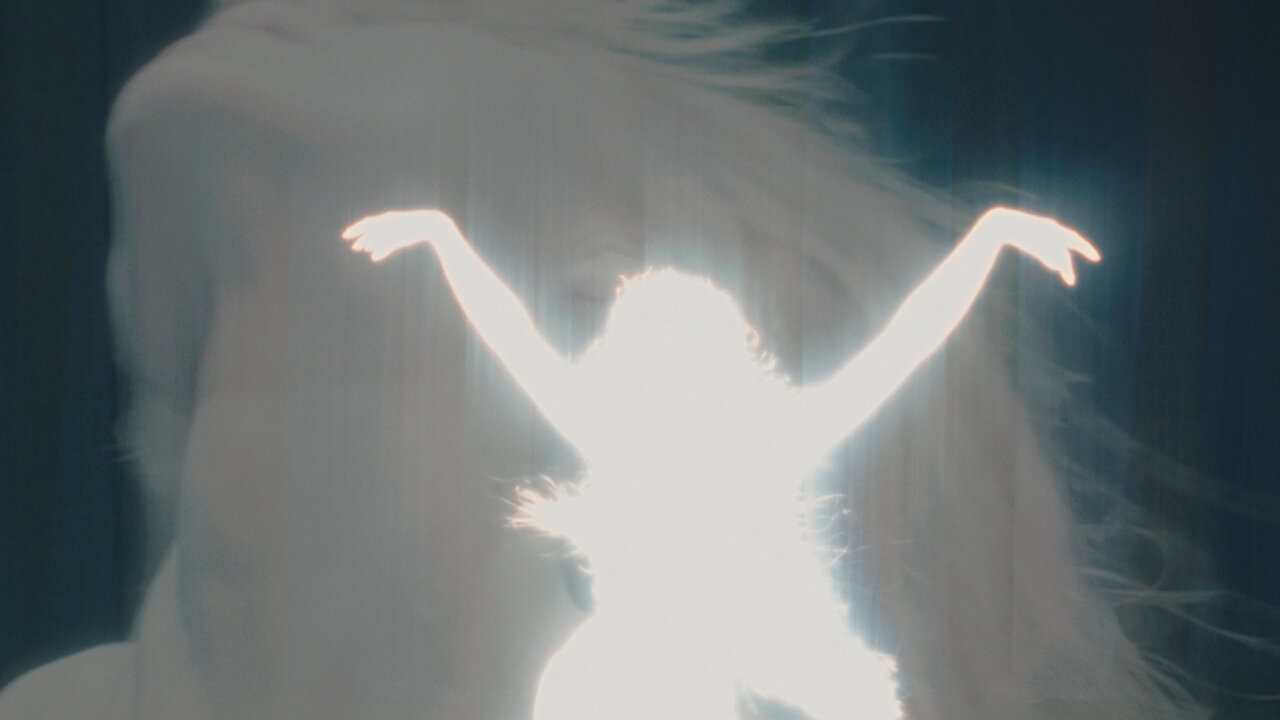 Bruja (Video Oficial)