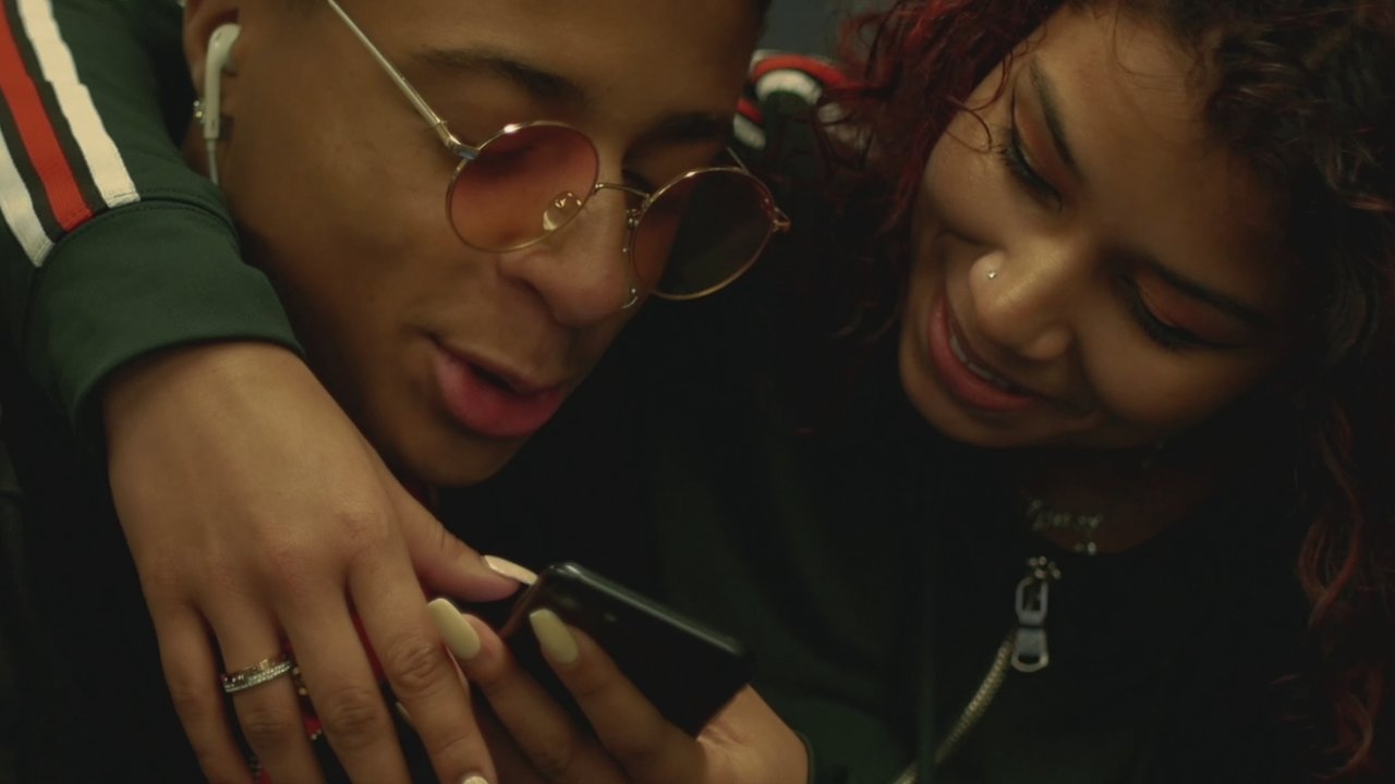Millions (Clip officiel)