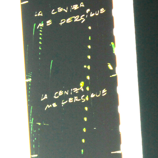 la ceniza me persigue (en vivo)