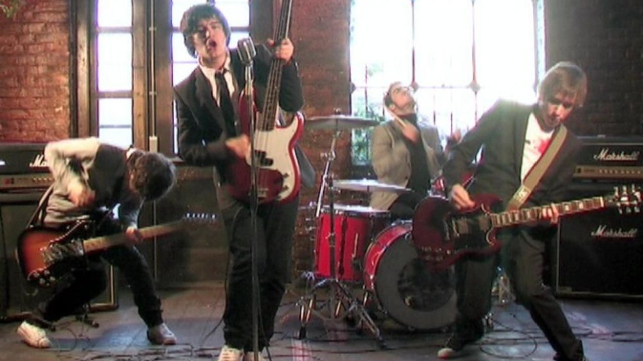 Morir Con Flequillo (Videoclip)
