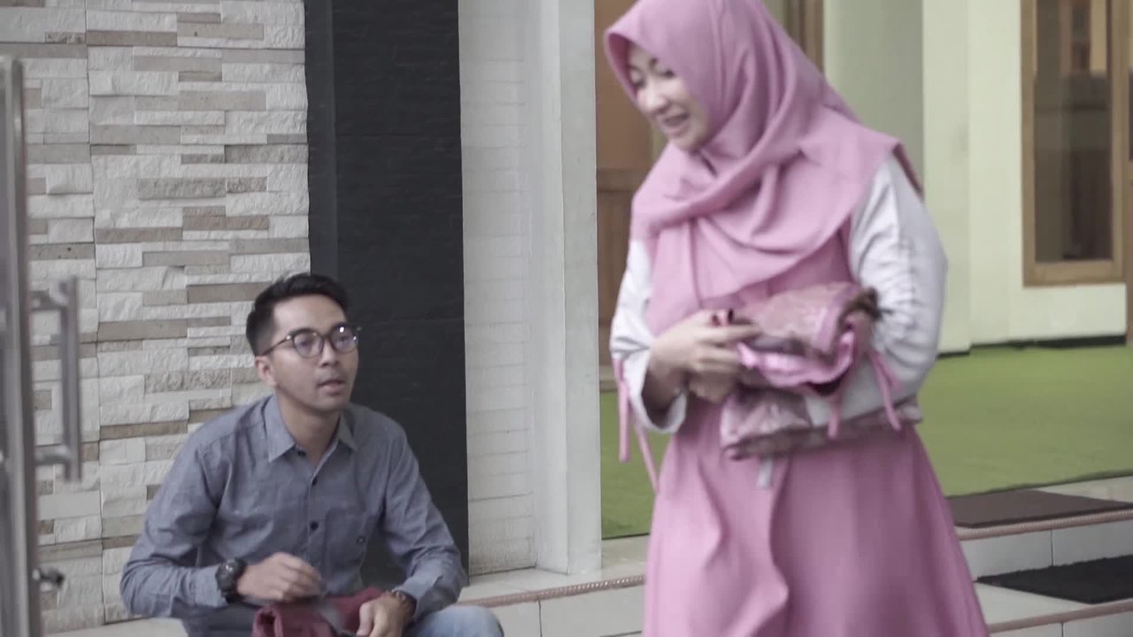 Wafiq Azizah Ft. Emirates Music Religi - Mahar Cinta ( Official Music Video )