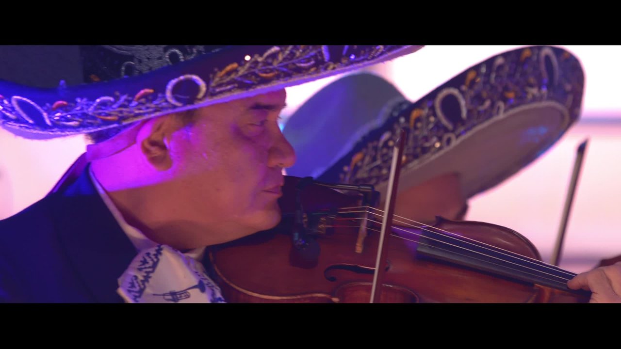 Con Nadie Me Compares (En Vivo)