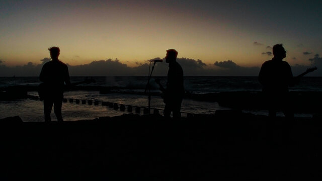 Al Amanecer (Video Oficial)