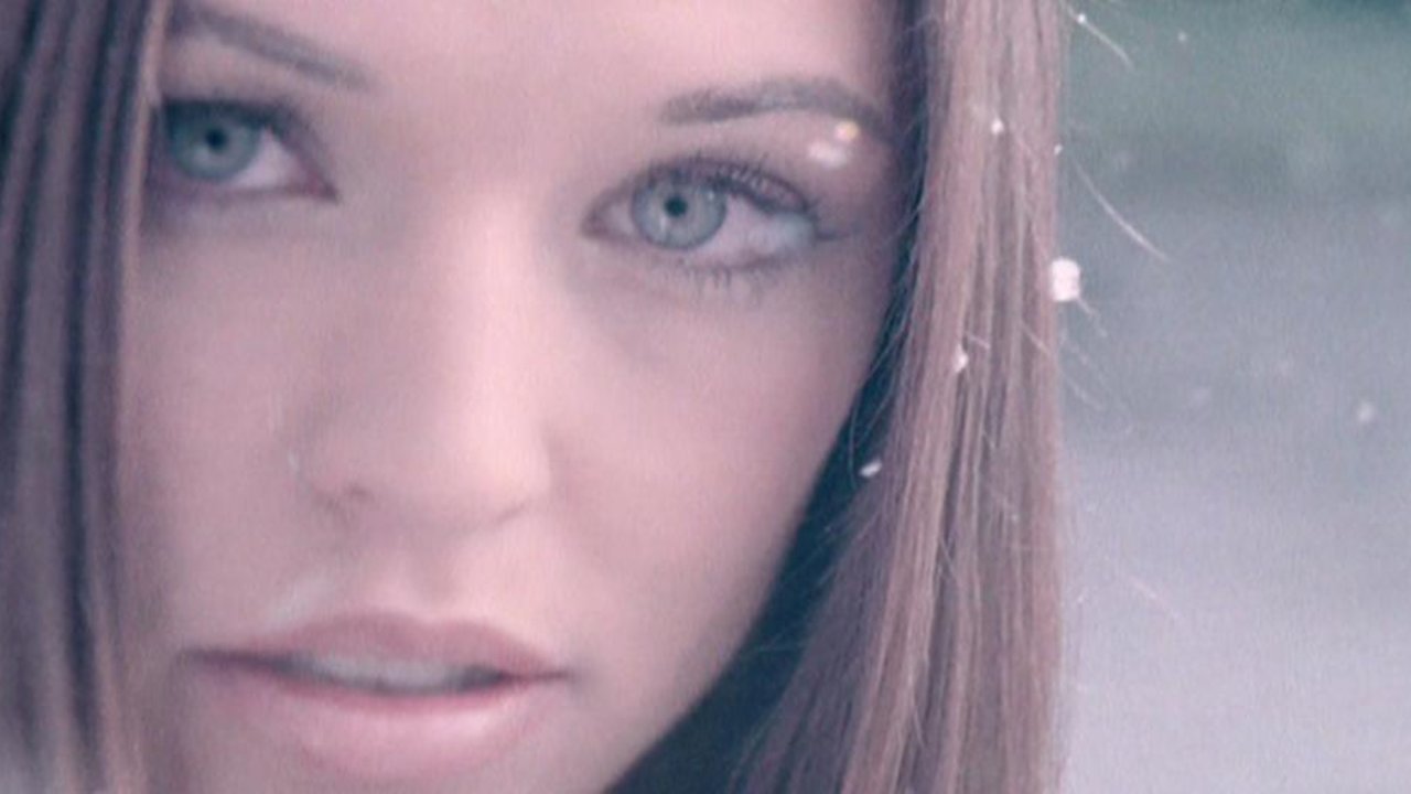 Un ange frappe a ma porte (Clip officiel)