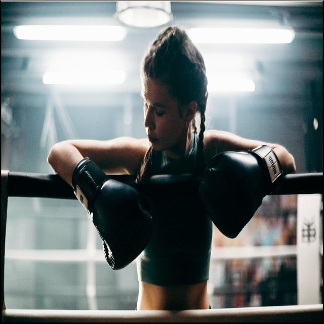 Out Of Control Touch Queen Boxing 