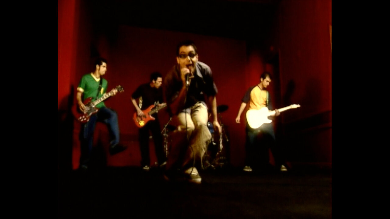 Graveyard (Contracorriente English Version)