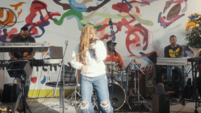 Dirty Nikes (Live Performance)