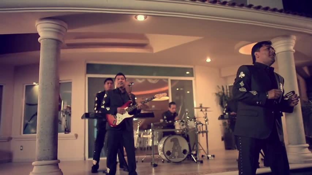 Piensan Que Soy Tu Ex-Amor