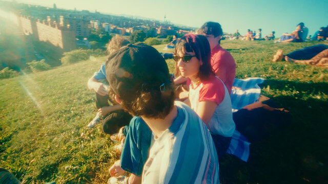 Al atardecer