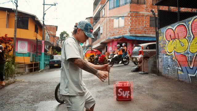 ESA SEÑORA