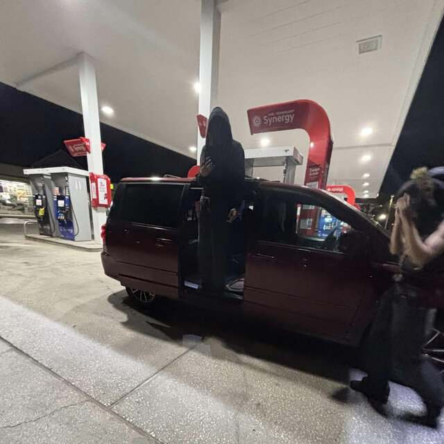 Minivan (feat. shdws)