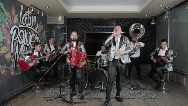 Los De Negro (En Vivo)
