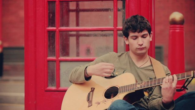 Dammela... La Mano (videoclip)