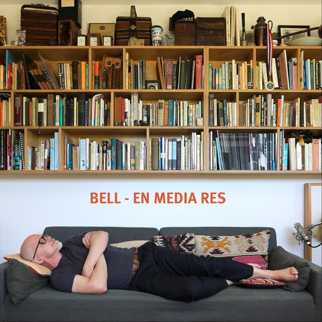 En Media Res