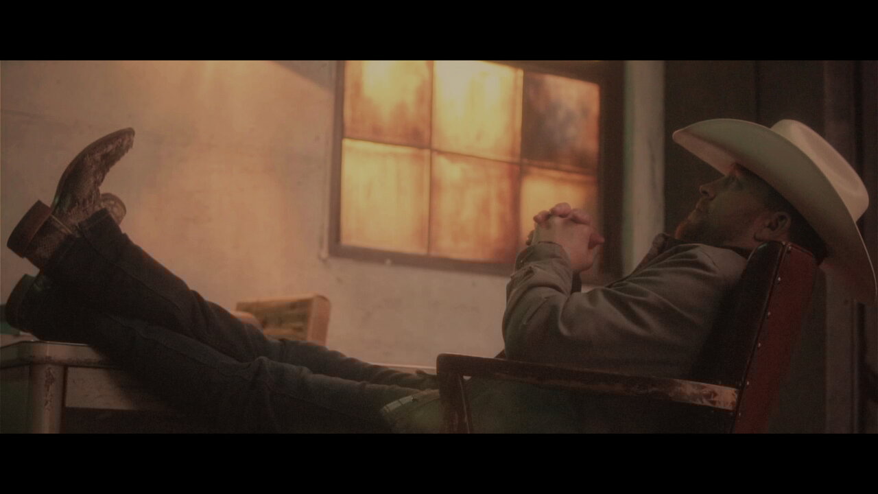 Stray Dogs by Justin Moore on TIDAL