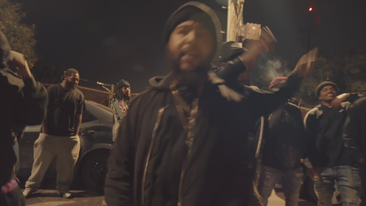 Suckas (feat. Rayven Justice )